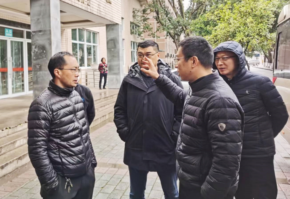 分管校领导多次现场办公.jpg